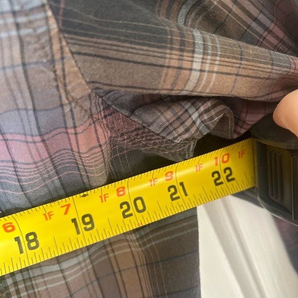 Wrangler Retro Plaid Button-Up Shirt - Picture 6 of 9